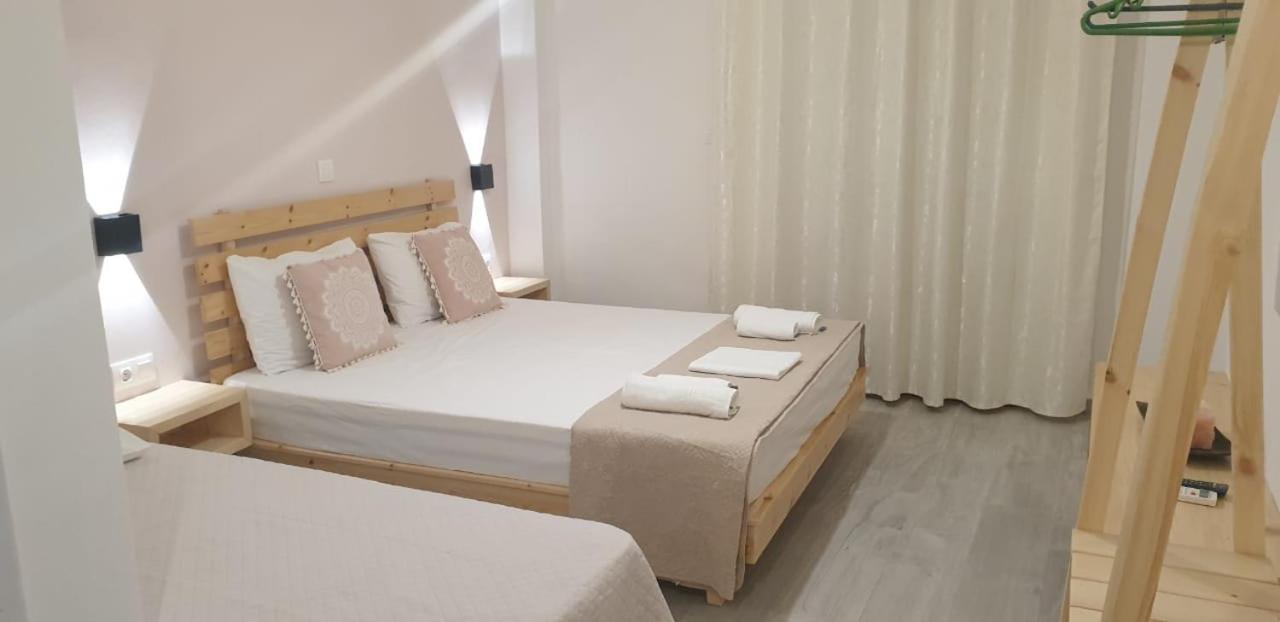 Apart-Hotel Llazari Himare Exteriör bild