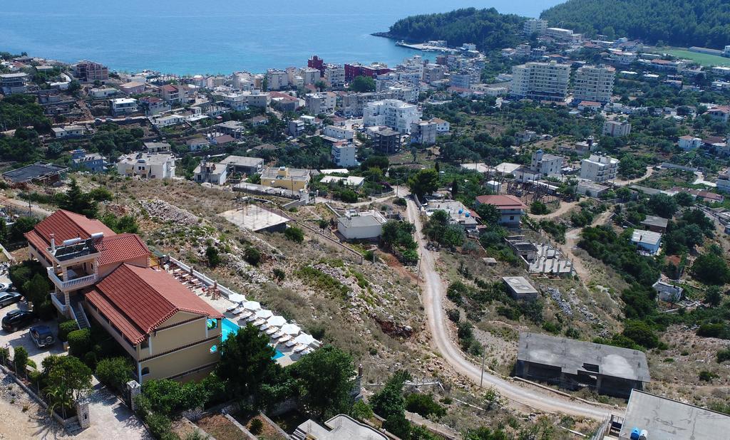 Apart-Hotel Llazari Himare Exteriör bild